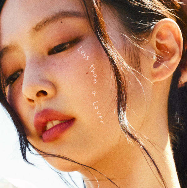 Classifica Musica: il Nuovo di Charli XCX, Tante Novità, Grandi Successi e Molto Altro 20 JENNIE-LESS-THAN-A-LOVER