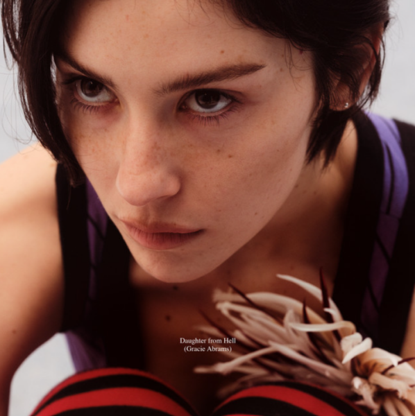 Classifica Settimanale del 17 Luglio: l'Album di Gracie Abrams ma Non Solo, Ecco i Successi e le Novità 11 gracie-abrams-daughter-from-hell