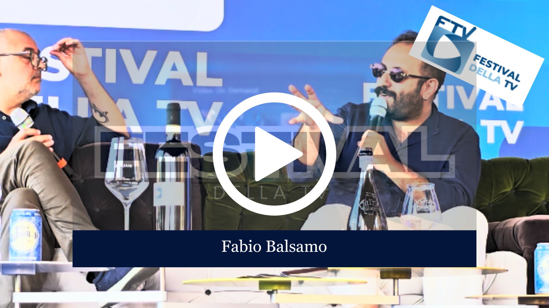 Al Festival della TV di Dogliani, Abbiamo Incontrato Fabio Balsamo dei The Jackal che ci ha Presentato il suo Libro, Nato per Farsi Conoscere Meglio