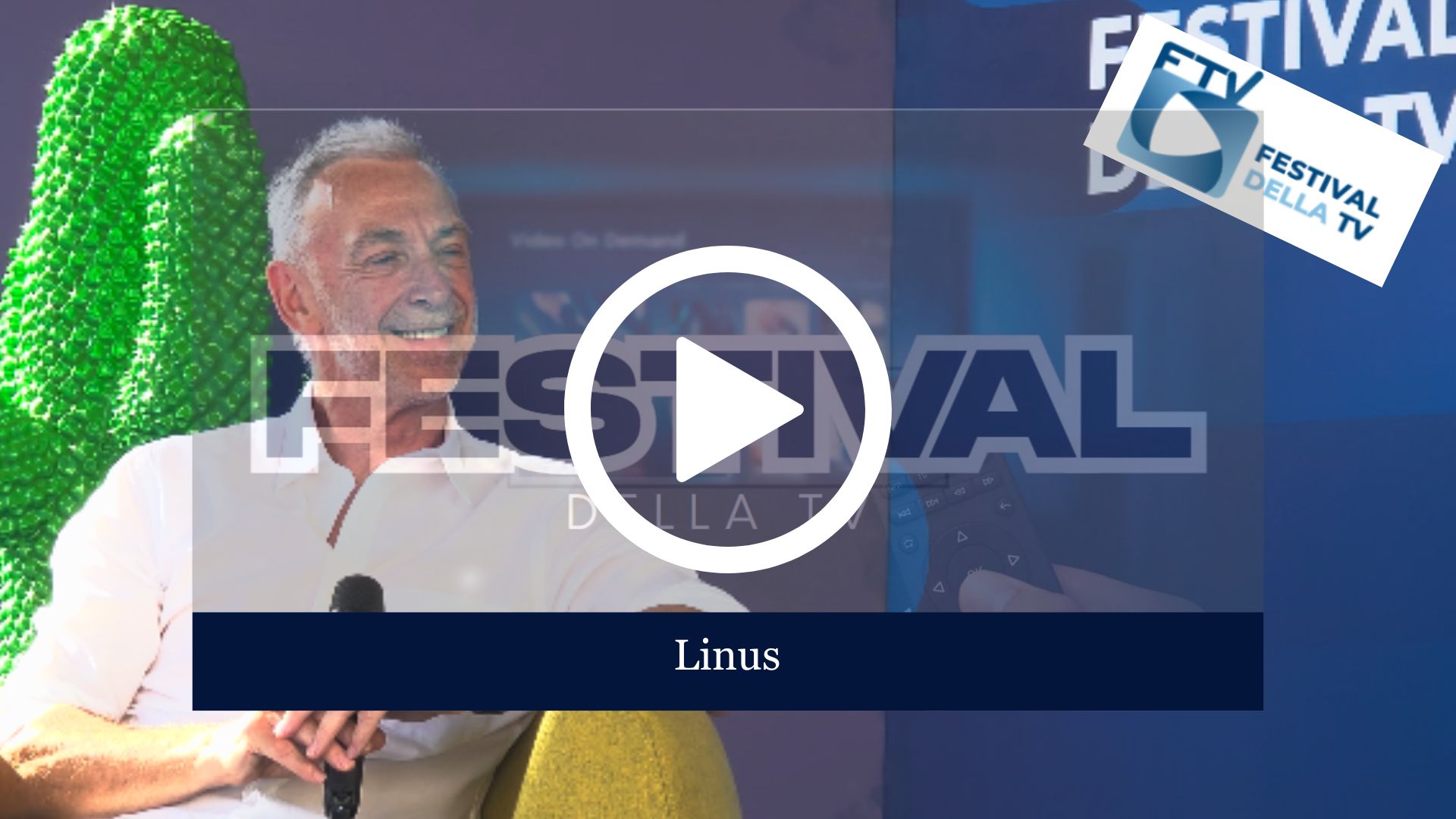 Al Festival della TV, Linus, noto conduttore e direttore di Radio Deejay ha fatto un punto della situazione, dalla sua Carriera allo stato generale della Radio