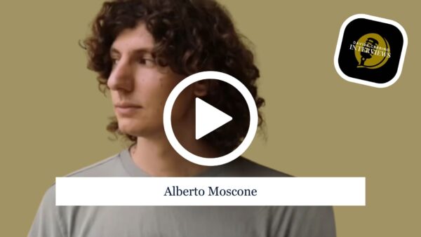 Alberto Moscone: il Suo Primo Album è Realtà e l'ha Presentato nella Nostra Intervista 1 Il suo primo progetto discografico ufficiale, è un viaggio nei momenti più intimi della Vita, Alberto Moscone presenta "rumore di fondo" alla Nostra Community
